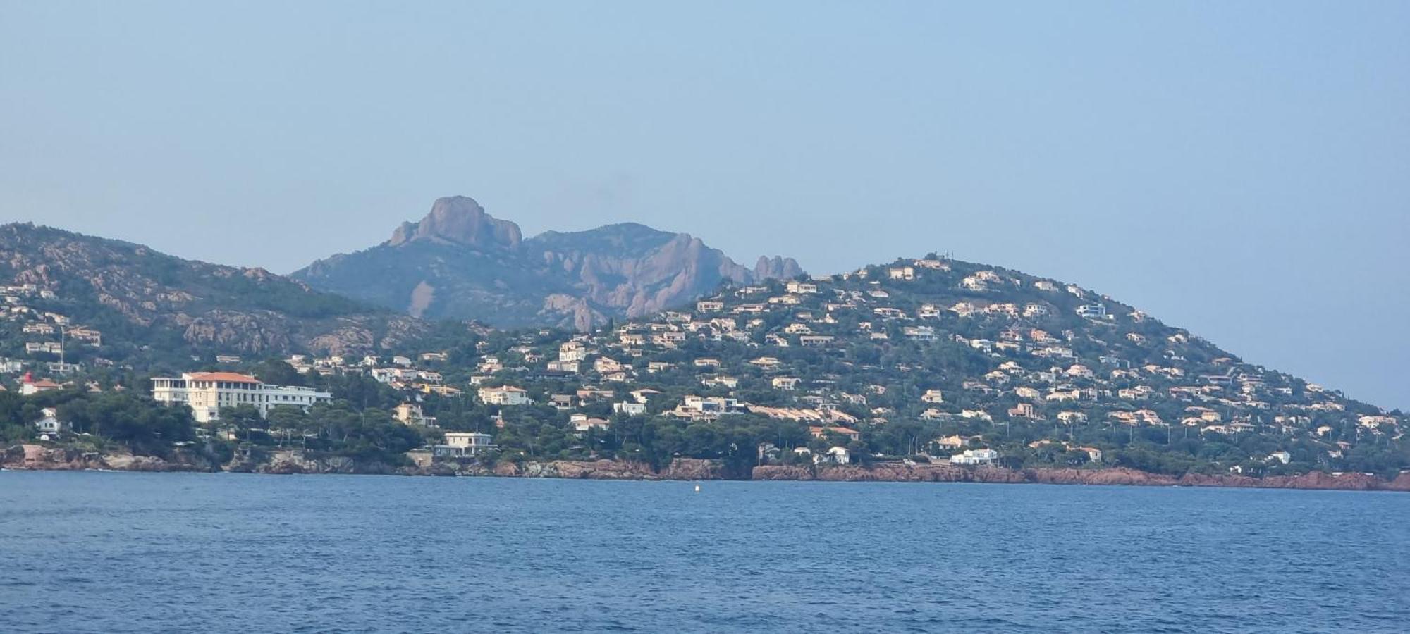 Agay Cap Esterel Le Hameau F2 Clim Plein Sud Dernier Etage Magnifique Vue Mer Saint-Raphael  Ngoại thất bức ảnh