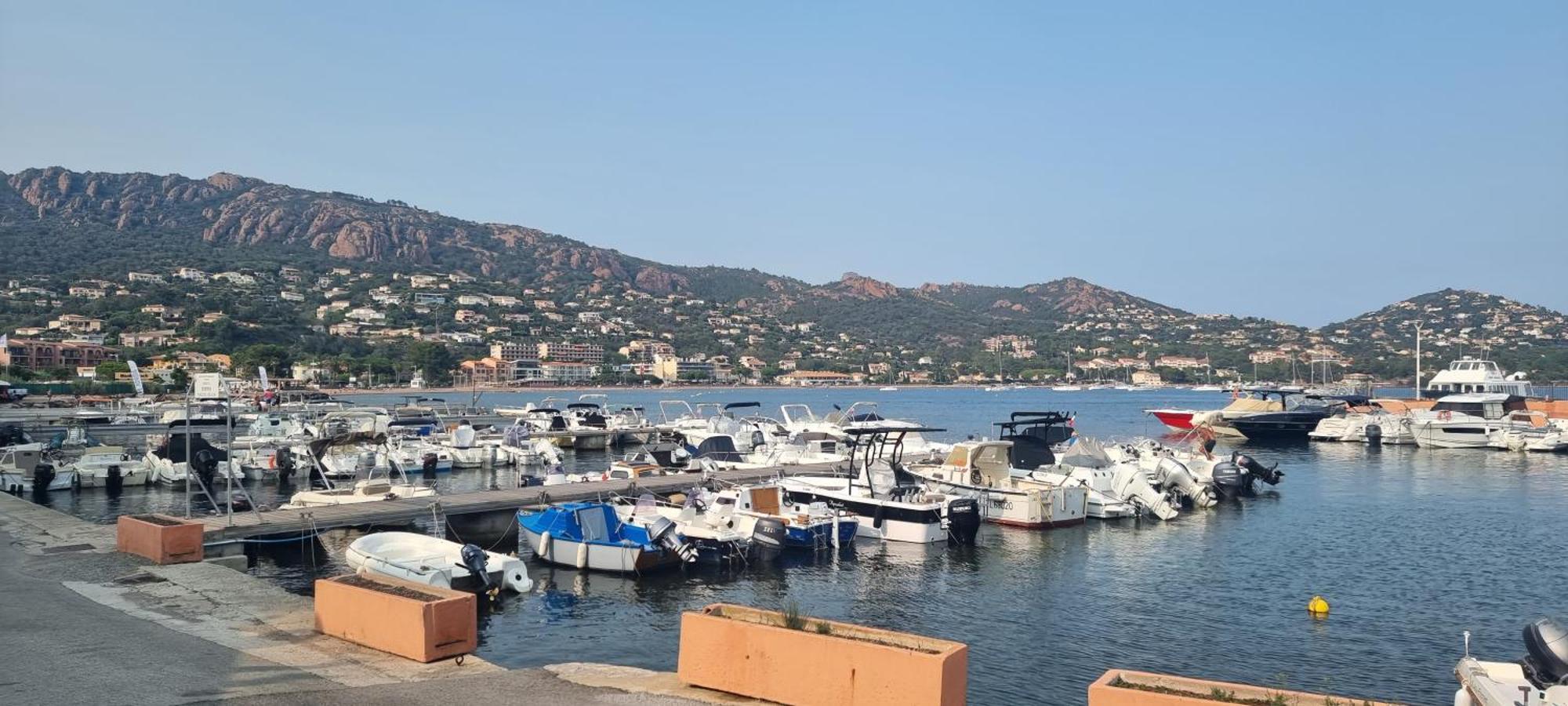 Agay Cap Esterel Le Hameau F2 Clim Plein Sud Dernier Etage Magnifique Vue Mer Saint-Raphael  Ngoại thất bức ảnh