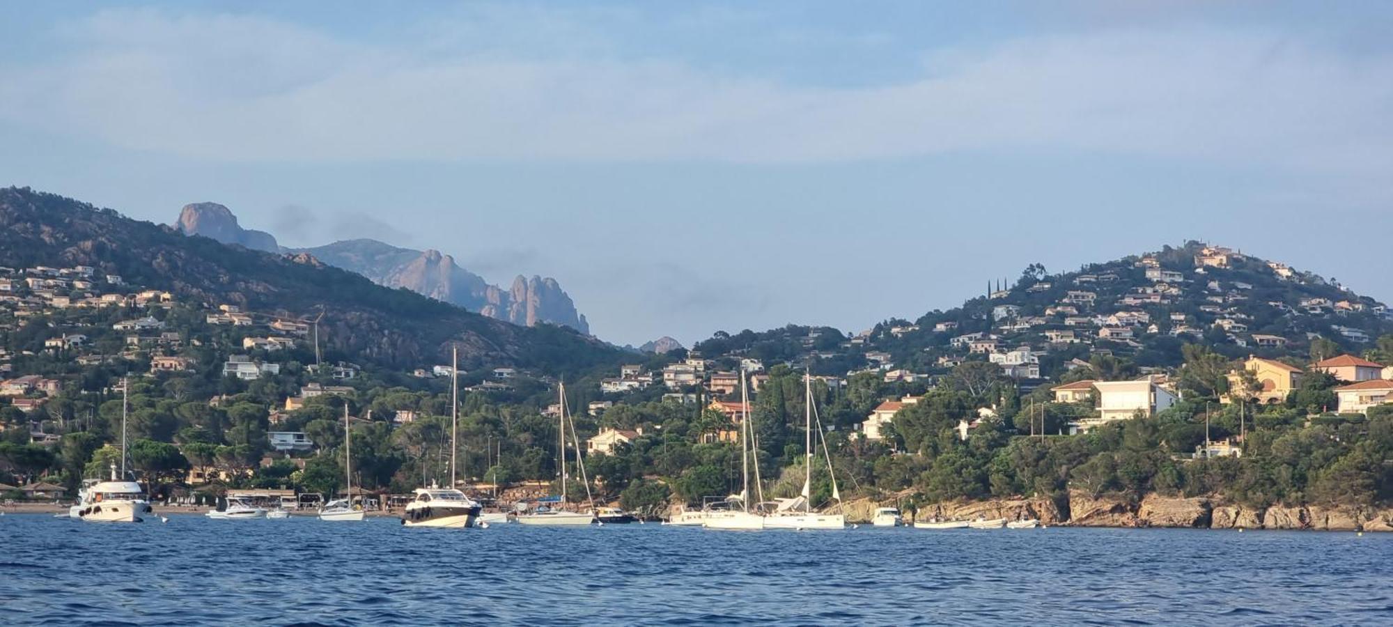 Agay Cap Esterel Le Hameau F2 Clim Plein Sud Dernier Etage Magnifique Vue Mer Saint-Raphael  Ngoại thất bức ảnh